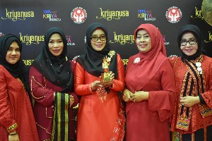 Dekranasda Aceh Raih Penghargaan Pembina Teladan